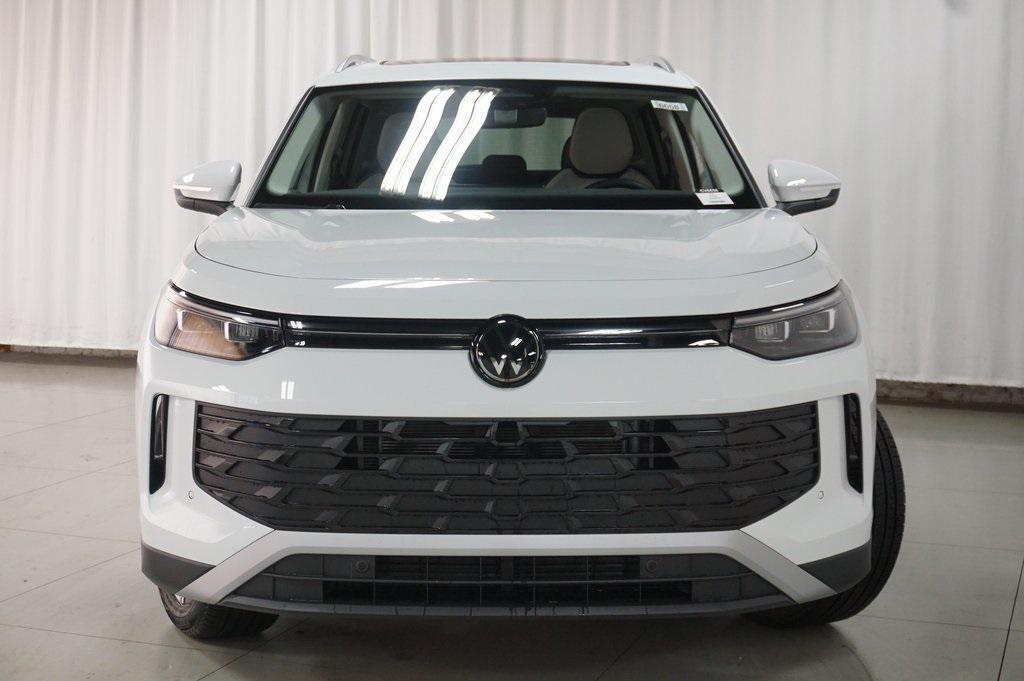 new 2025 Volkswagen Tiguan car, priced at $34,238