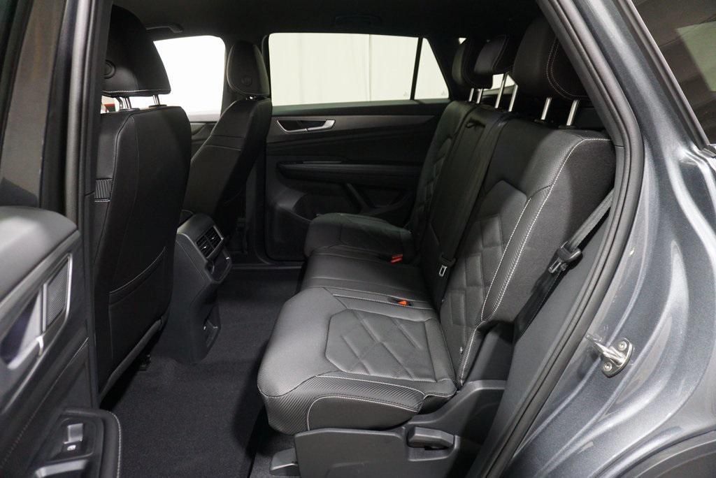 new 2025 Volkswagen Atlas Cross Sport car, priced at $37,634