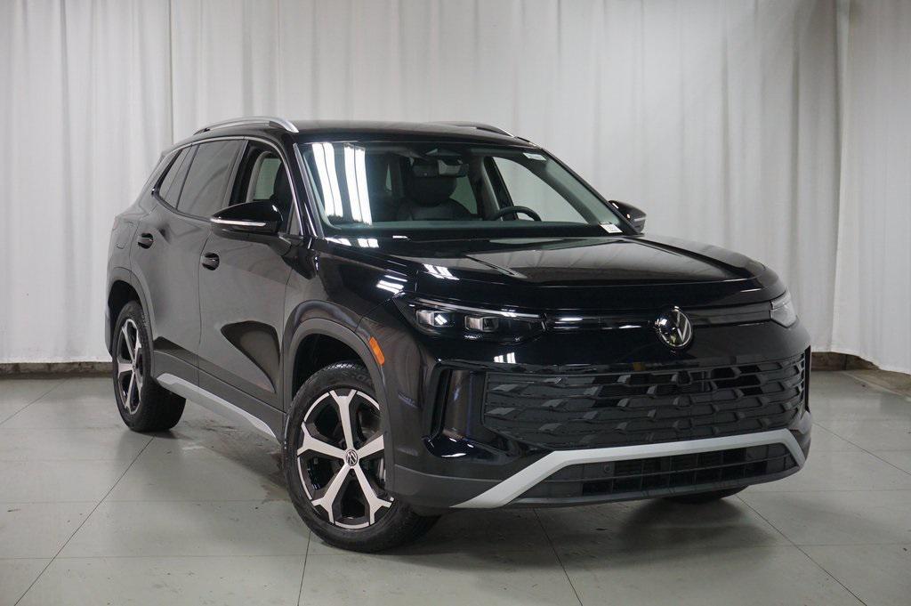 new 2025 Volkswagen Tiguan car, priced at $34,238