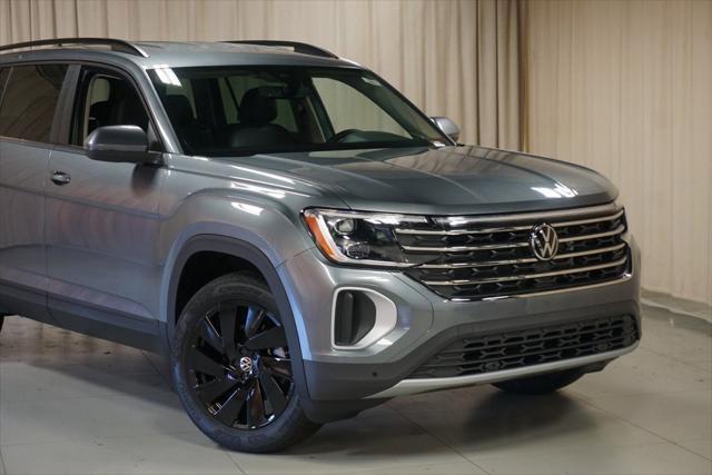 new 2024 Volkswagen Atlas car, priced at $40,605