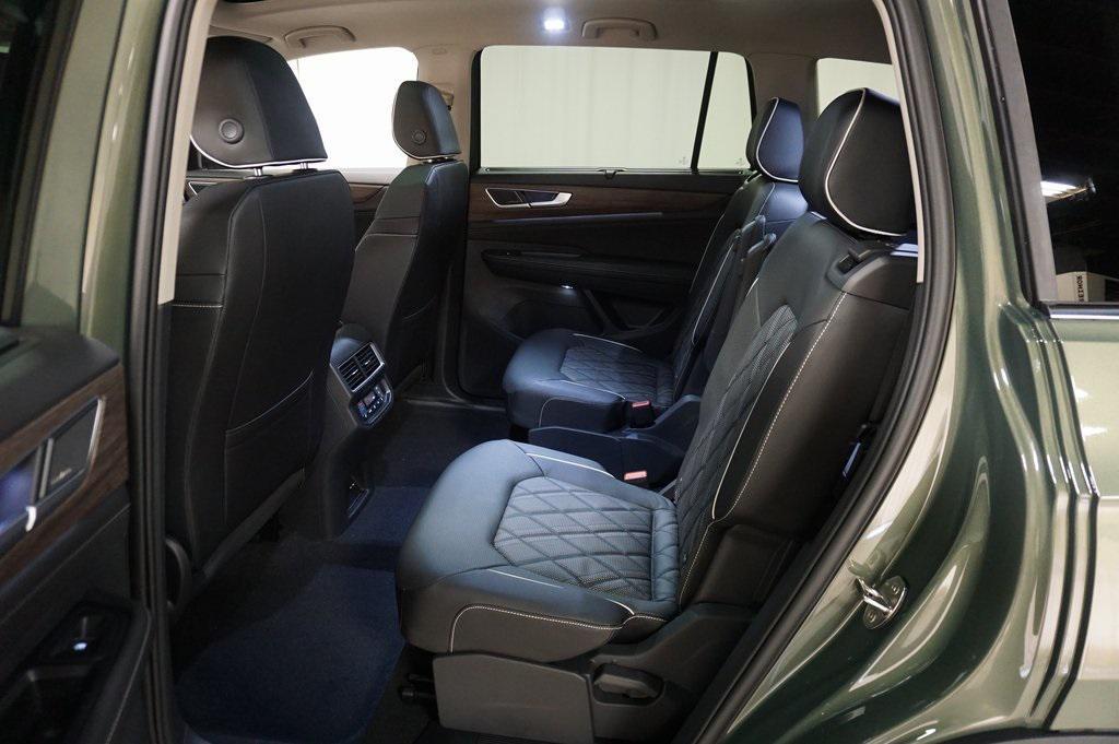 new 2026 Volkswagen Atlas car, priced at $56,331