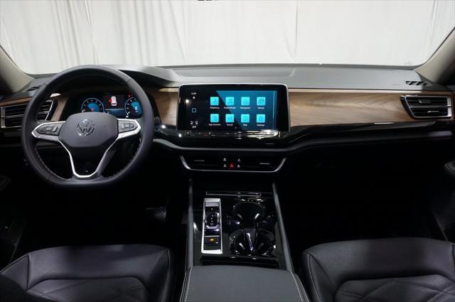 new 2025 Volkswagen Atlas car, priced at $45,648
