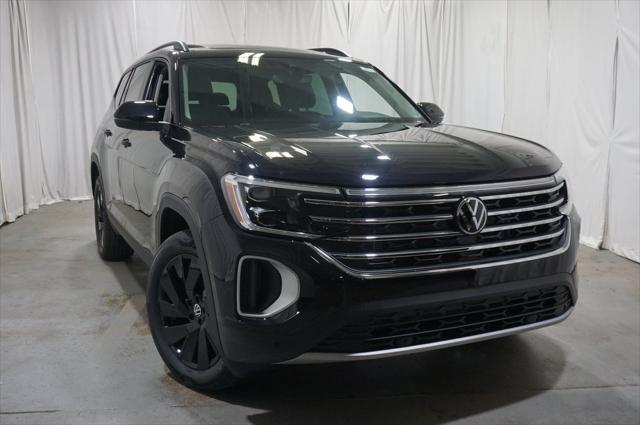 new 2025 Volkswagen Atlas car, priced at $45,648