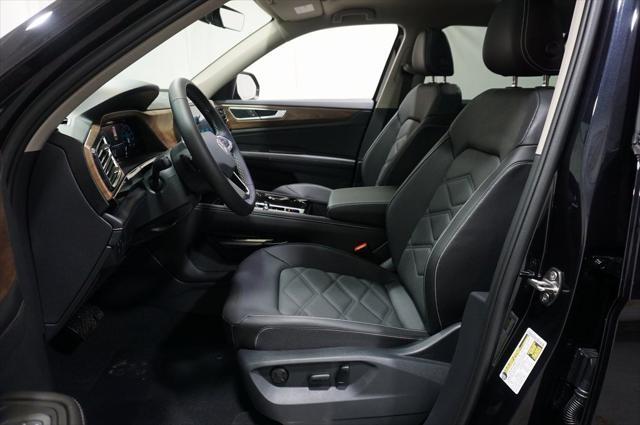 new 2025 Volkswagen Atlas car, priced at $45,648