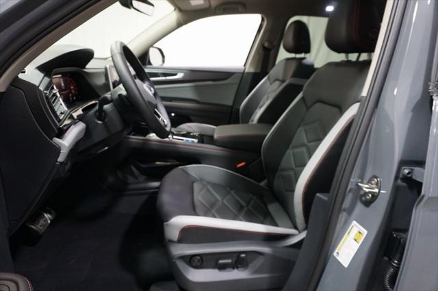 new 2025 Volkswagen Atlas car, priced at $46,841