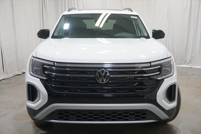 new 2025 Volkswagen Atlas car, priced at $45,502