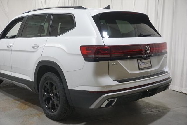 new 2024 Volkswagen Atlas car, priced at $45,625