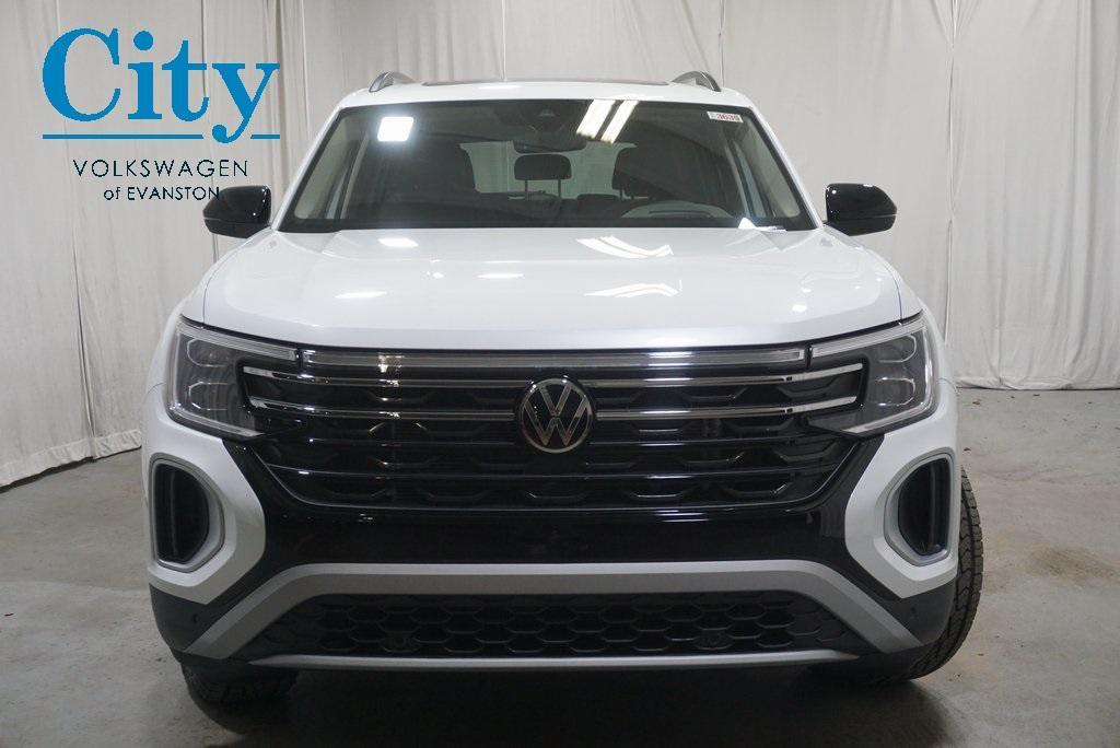 new 2024 Volkswagen Atlas car, priced at $46,625