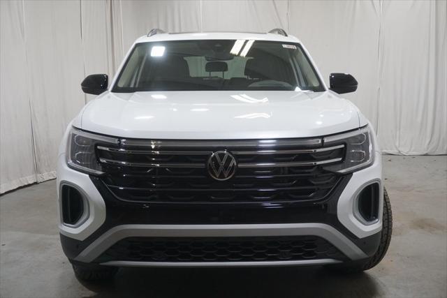 new 2024 Volkswagen Atlas car, priced at $45,625