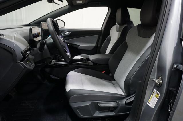 new 2025 Volkswagen ID.4 car, priced at $46,161