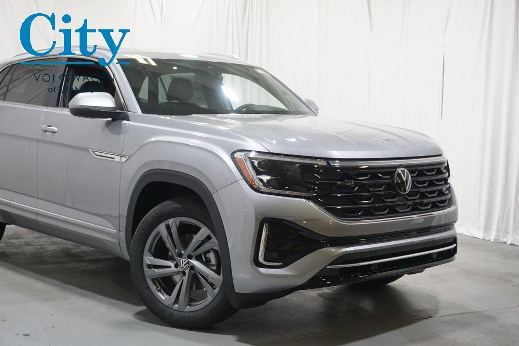 new 2024 Volkswagen Atlas Cross Sport car, priced at $44,587