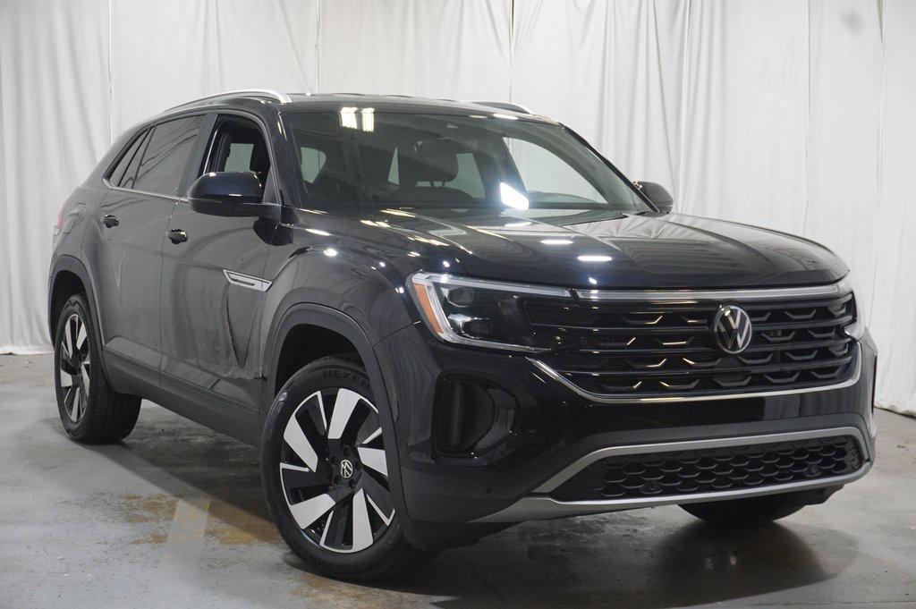 used 2025 Volkswagen Atlas Cross Sport car, priced at $35,990