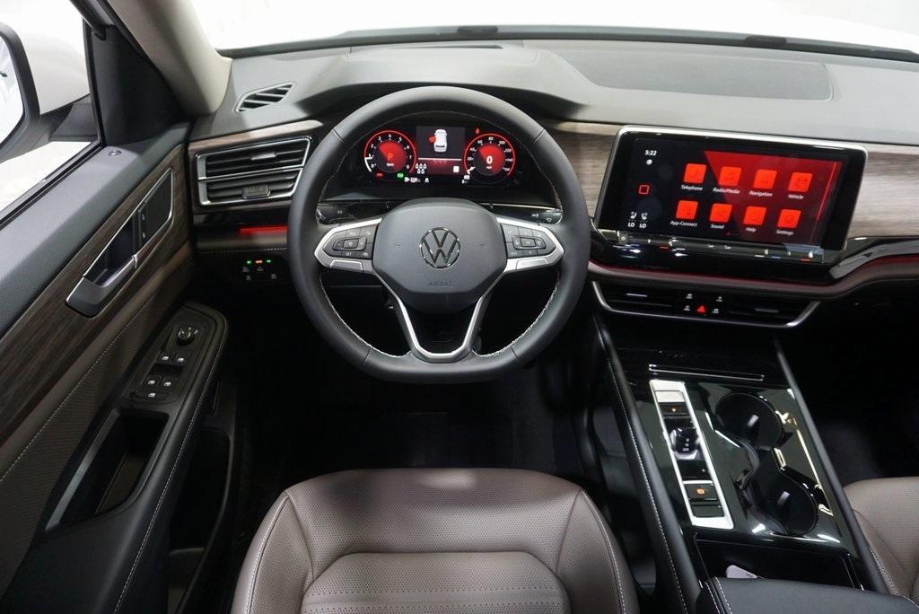 new 2024 Volkswagen Atlas car, priced at $47,452