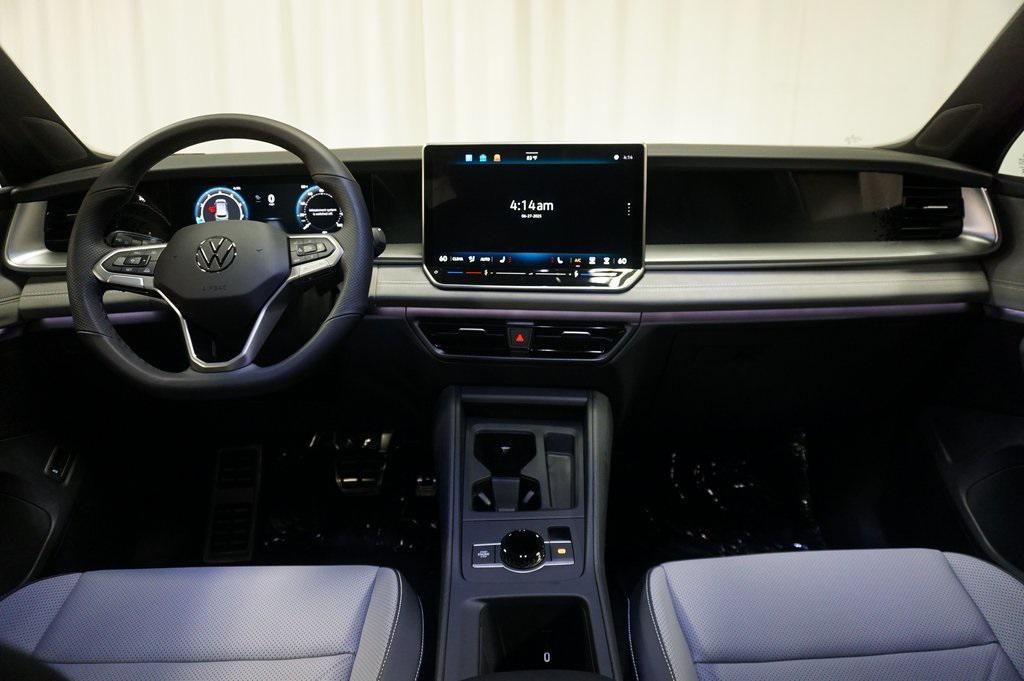 new 2025 Volkswagen Tiguan car, priced at $37,437