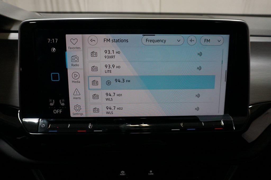 new 2025 Volkswagen Atlas Cross Sport car, priced at $41,008