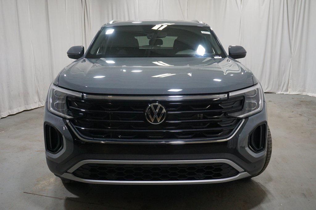 new 2025 Volkswagen Atlas Cross Sport car, priced at $41,008