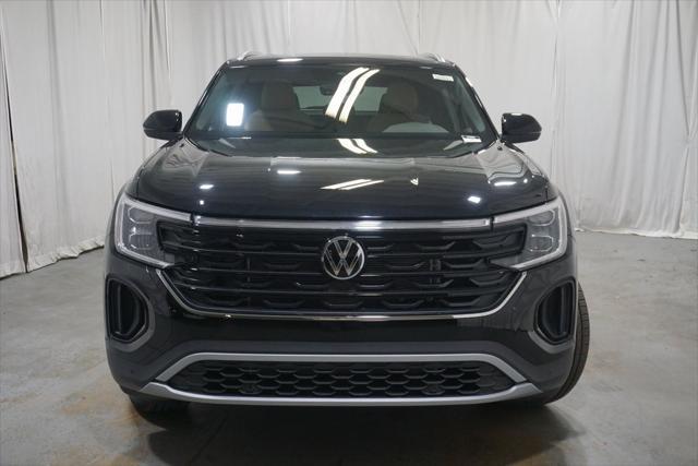 new 2025 Volkswagen Atlas Cross Sport car, priced at $44,103