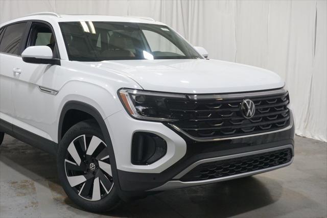 new 2025 Volkswagen Atlas Cross Sport car, priced at $43,591