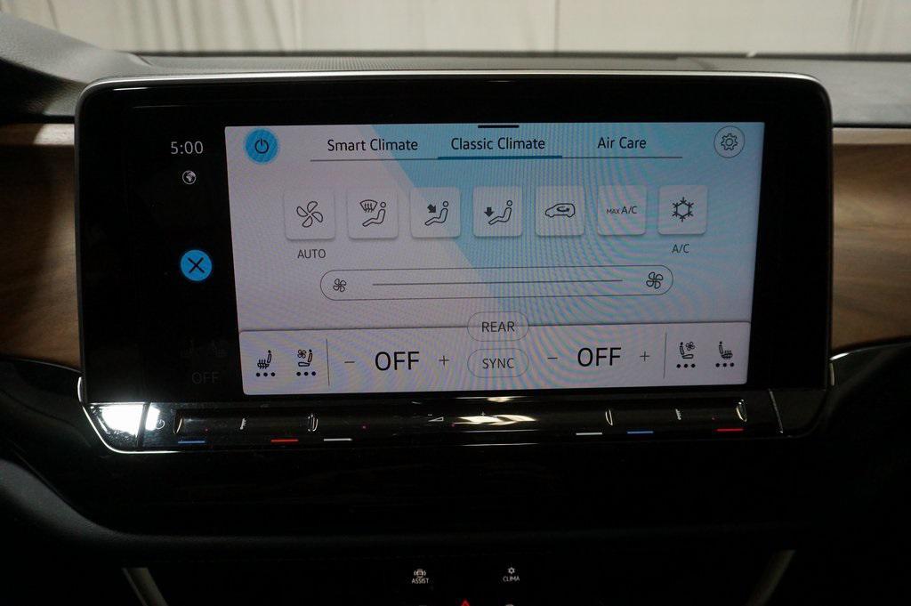 used 2024 Volkswagen Atlas car, priced at $32,990