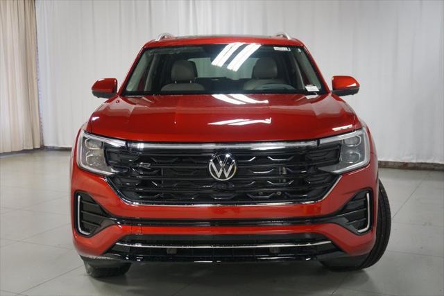 new 2024 Volkswagen Atlas car, priced at $49,951