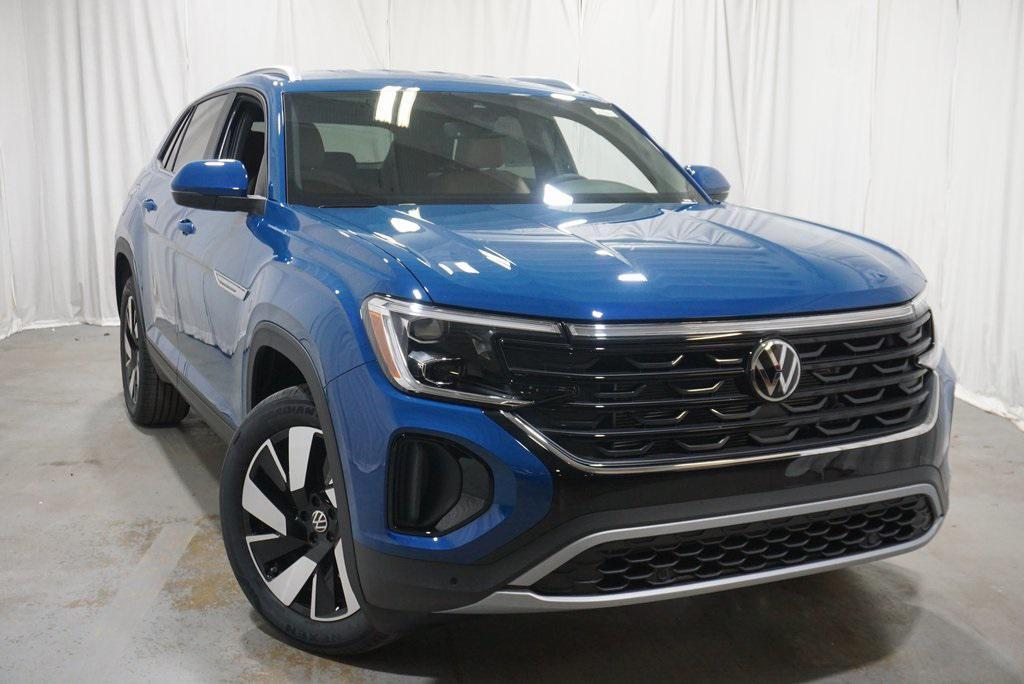 new 2025 Volkswagen Atlas Cross Sport car, priced at $40,059