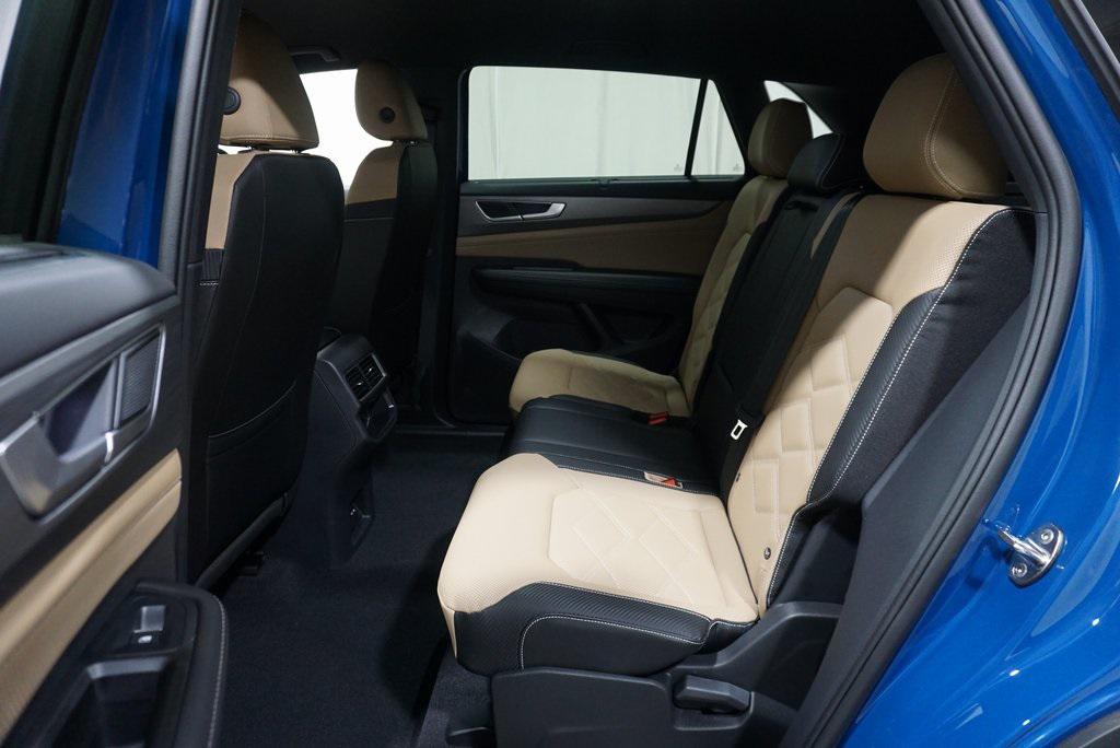 new 2025 Volkswagen Atlas Cross Sport car, priced at $40,059