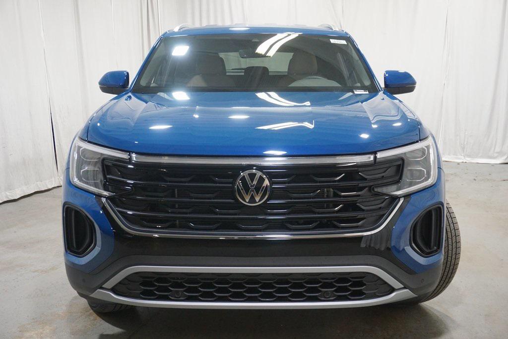 new 2025 Volkswagen Atlas Cross Sport car, priced at $40,059