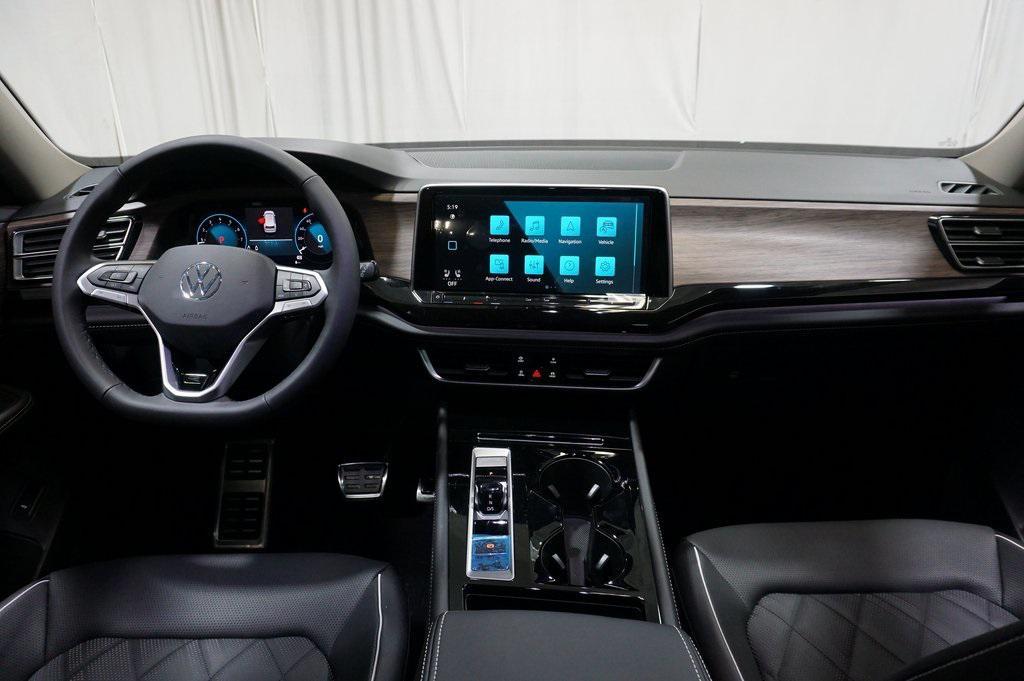 new 2025 Volkswagen Atlas car, priced at $50,411