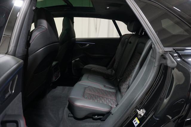 used 2023 Audi RS Q8 car