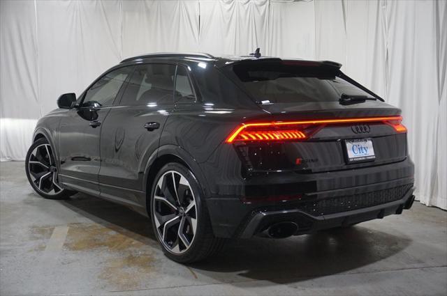 used 2023 Audi RS Q8 car