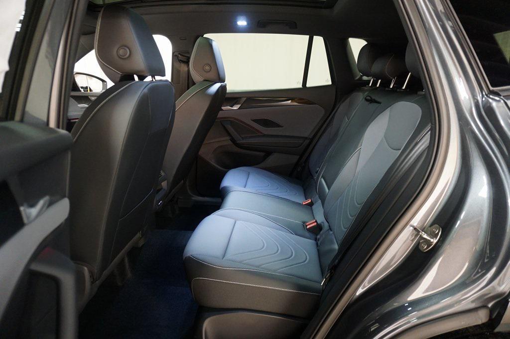 new 2025 Volkswagen Tiguan car, priced at $37,193