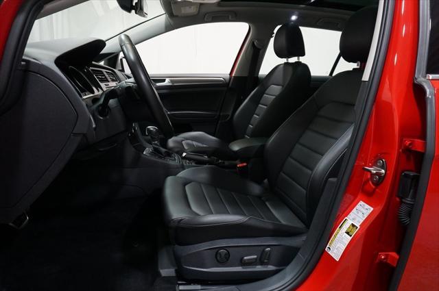 used 2019 Volkswagen Golf Alltrack car, priced at $19,998