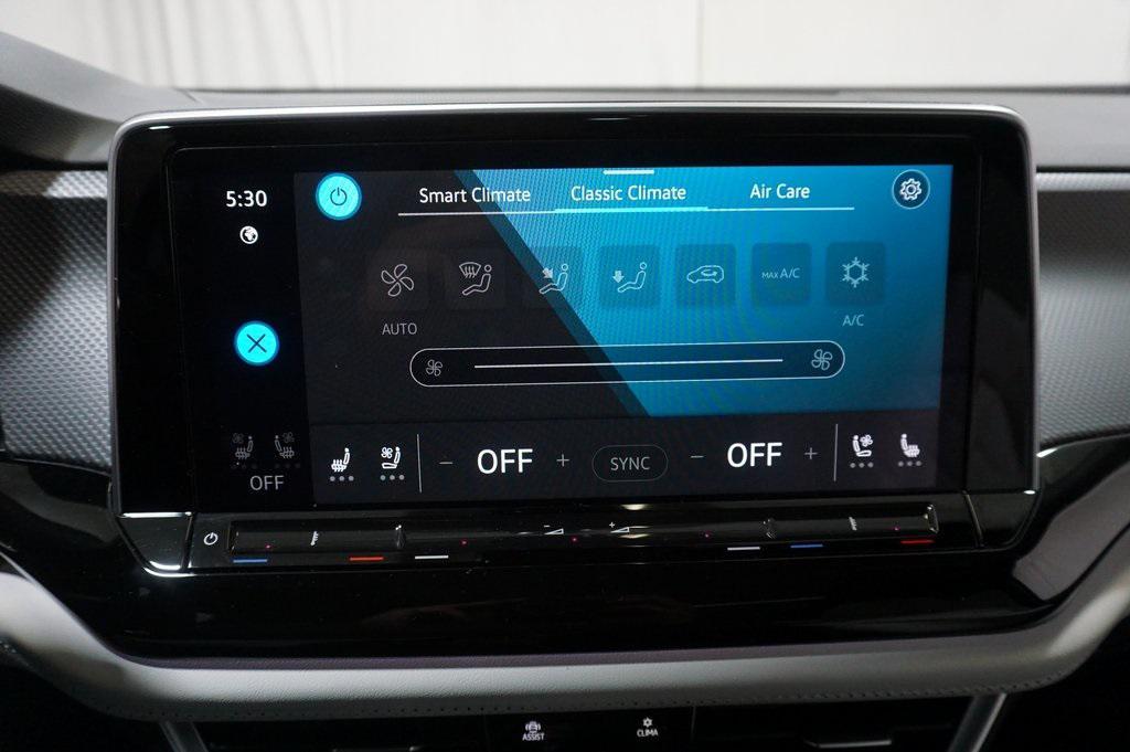 used 2025 Volkswagen Atlas Cross Sport car, priced at $40,990