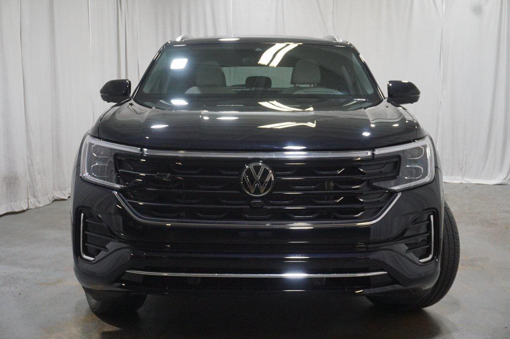 used 2025 Volkswagen Atlas Cross Sport car, priced at $40,990