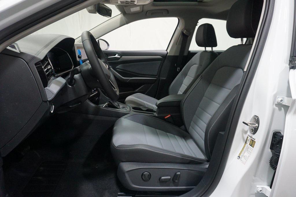 new 2025 Volkswagen Jetta car, priced at $28,177