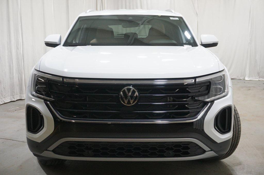 new 2025 Volkswagen Atlas Cross Sport car, priced at $40,059