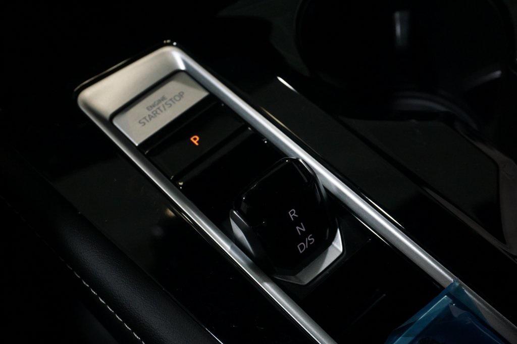 new 2025 Volkswagen Atlas Cross Sport car, priced at $40,059