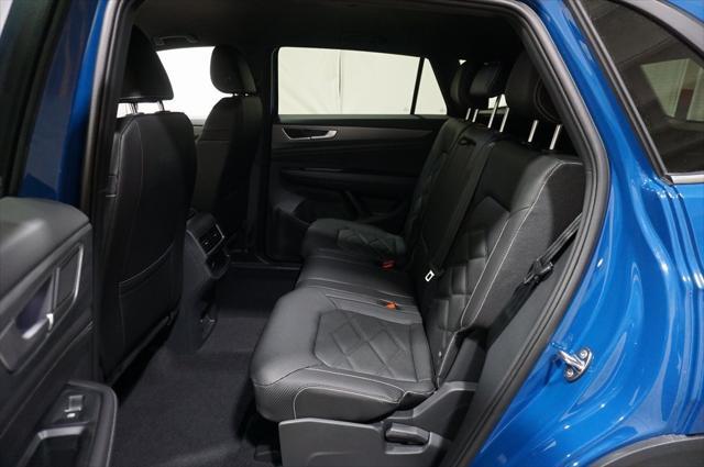 new 2025 Volkswagen Atlas Cross Sport car, priced at $38,134