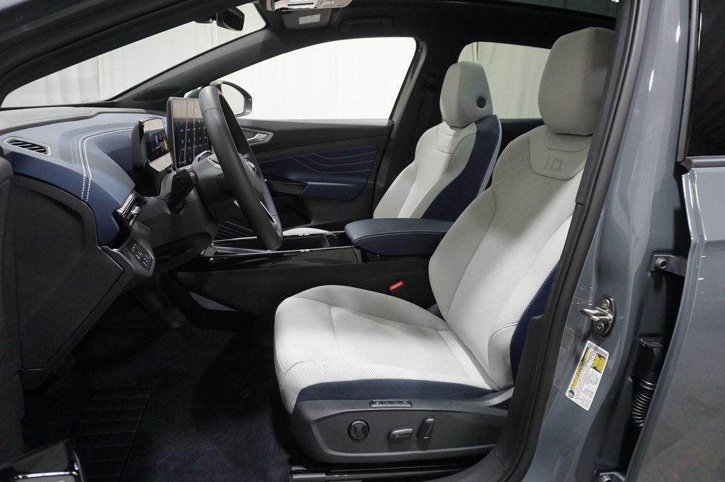 new 2025 Volkswagen ID.4 car, priced at $49,442