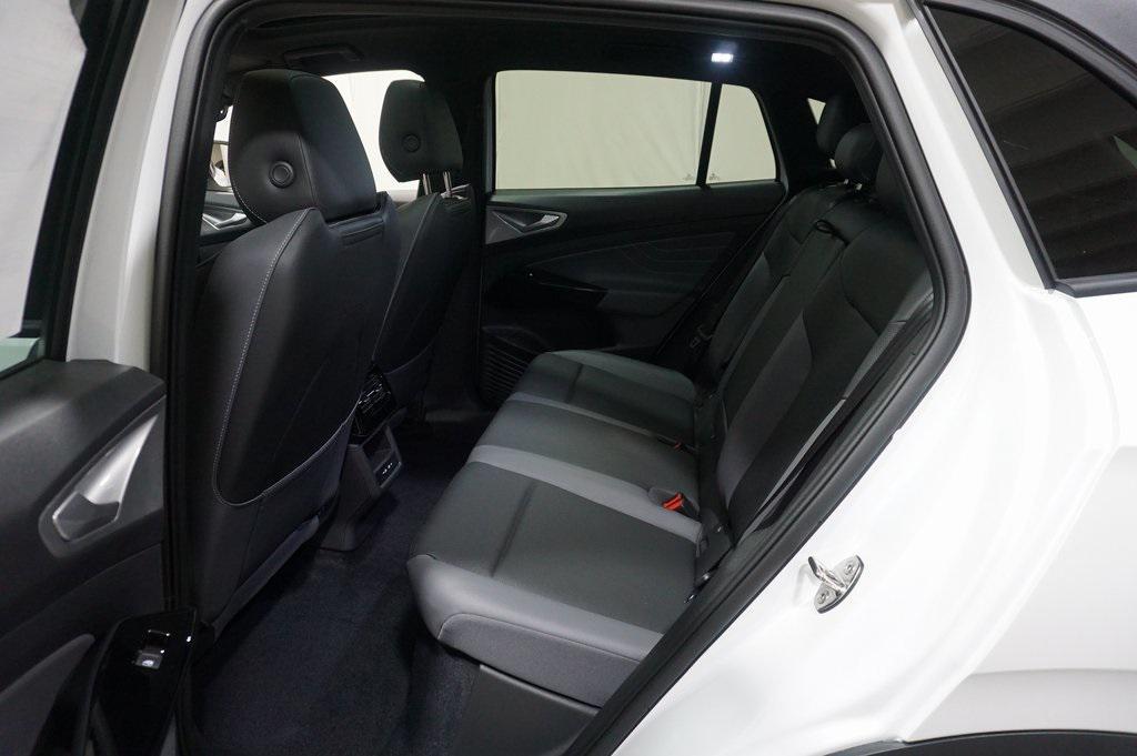 new 2025 Volkswagen ID.4 car, priced at $46,693
