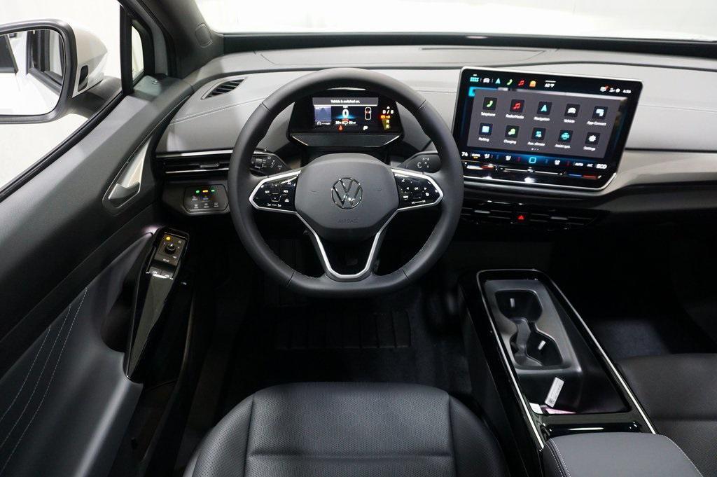 new 2025 Volkswagen ID.4 car, priced at $46,693
