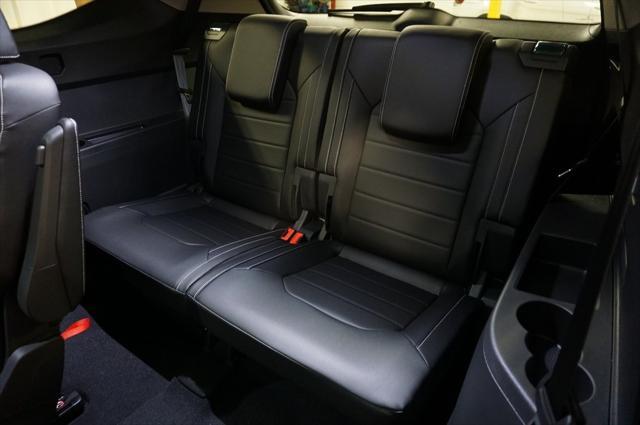 new 2025 Volkswagen Atlas car, priced at $47,607