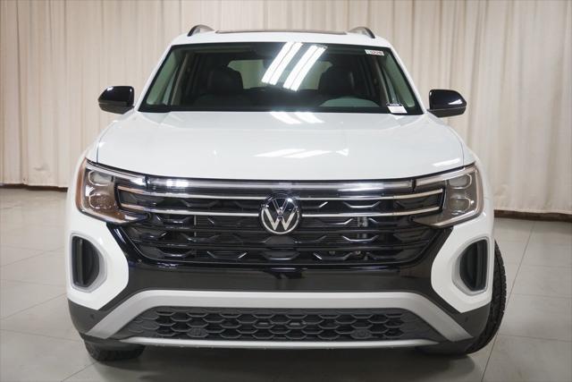 new 2024 Volkswagen Atlas car, priced at $43,117