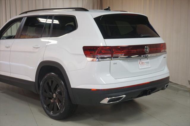 new 2024 Volkswagen Atlas car, priced at $40,765