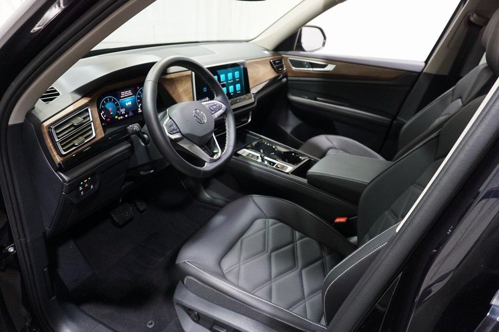 used 2025 Volkswagen Atlas car, priced at $38,790