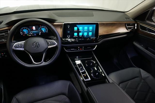 new 2025 Volkswagen Atlas car, priced at $42,116