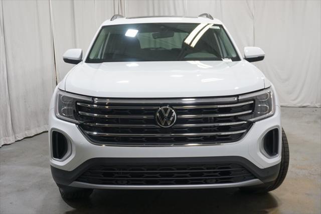 new 2025 Volkswagen Atlas car, priced at $44,561