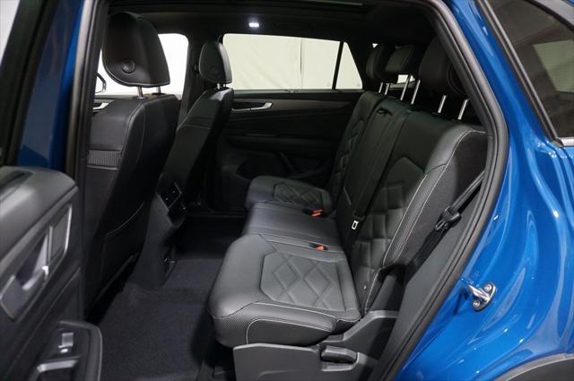 new 2025 Volkswagen Atlas Cross Sport car, priced at $43,603