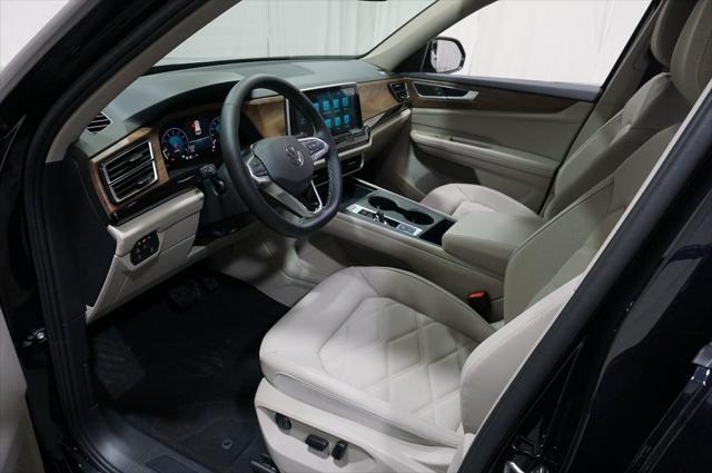 new 2025 Volkswagen Atlas car, priced at $38,506