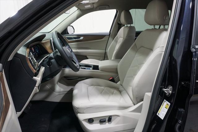 new 2025 Volkswagen Atlas car, priced at $38,506